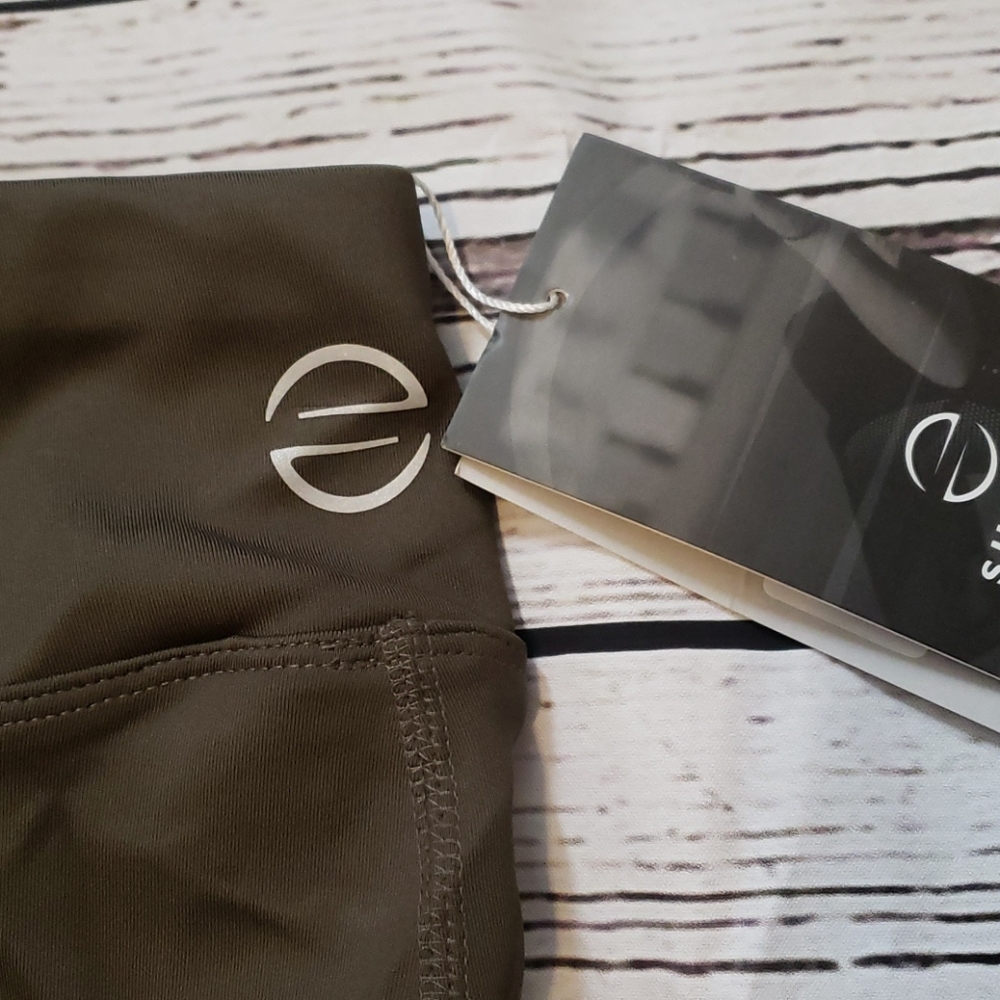 Olive green Sunday Oasis leggings. - Picture 2 of 4